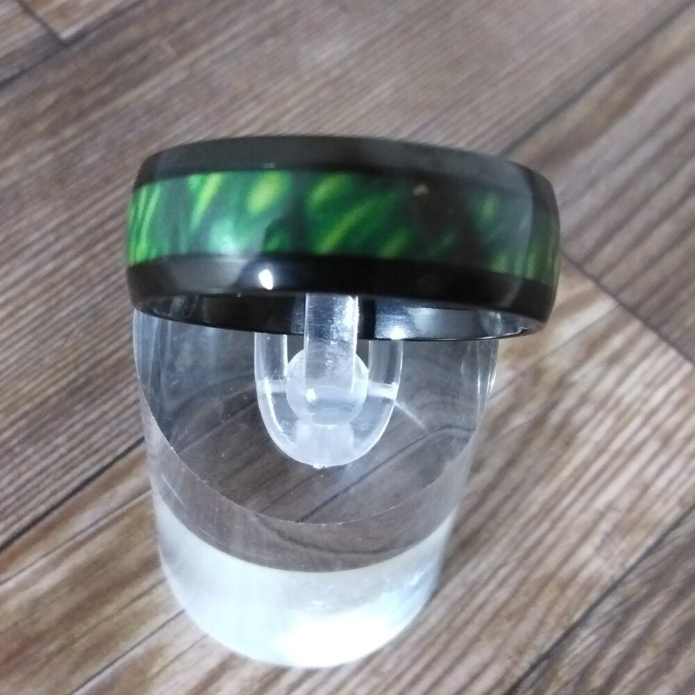 Size 11, New, 8 mm Black Stainless Steel Band Green/Black